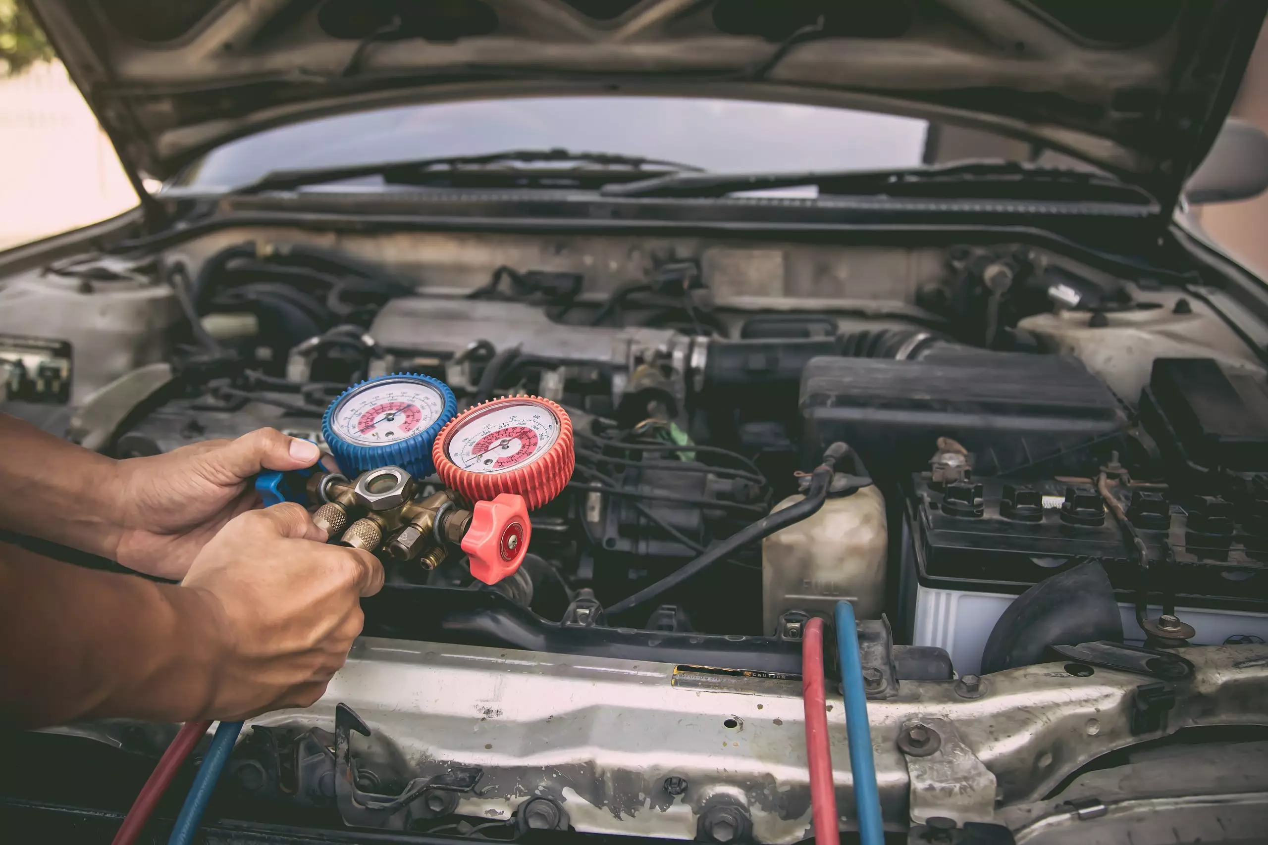 Memperbaiki Radiator Mobil Bocor