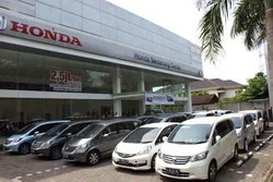 foto gedung dealer honda