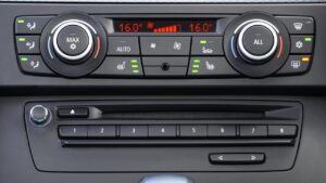 Penyebab dan Solusi AC Mobil Dingin Cuma Sebentar