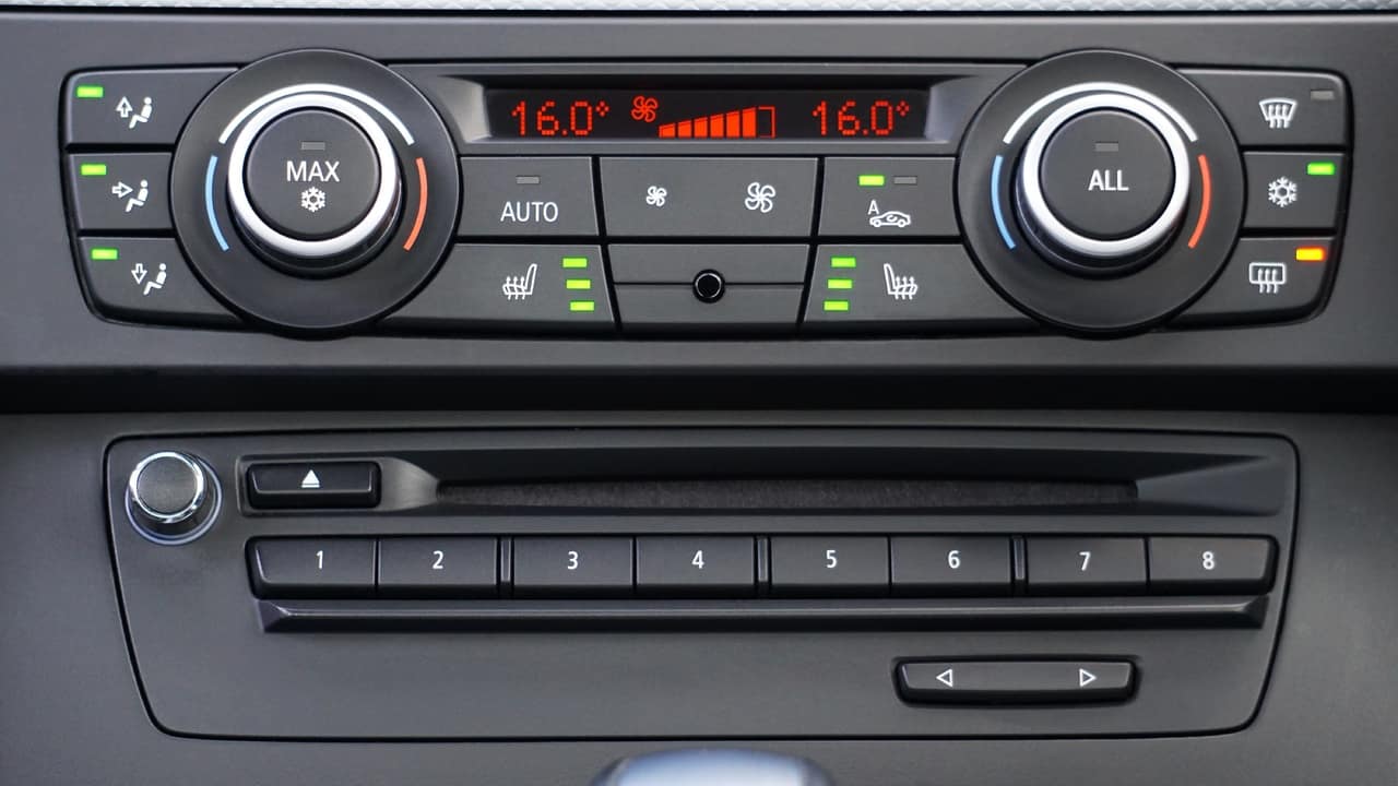 Penyebab dan Solusi AC Mobil Dingin Cuma Sebentar