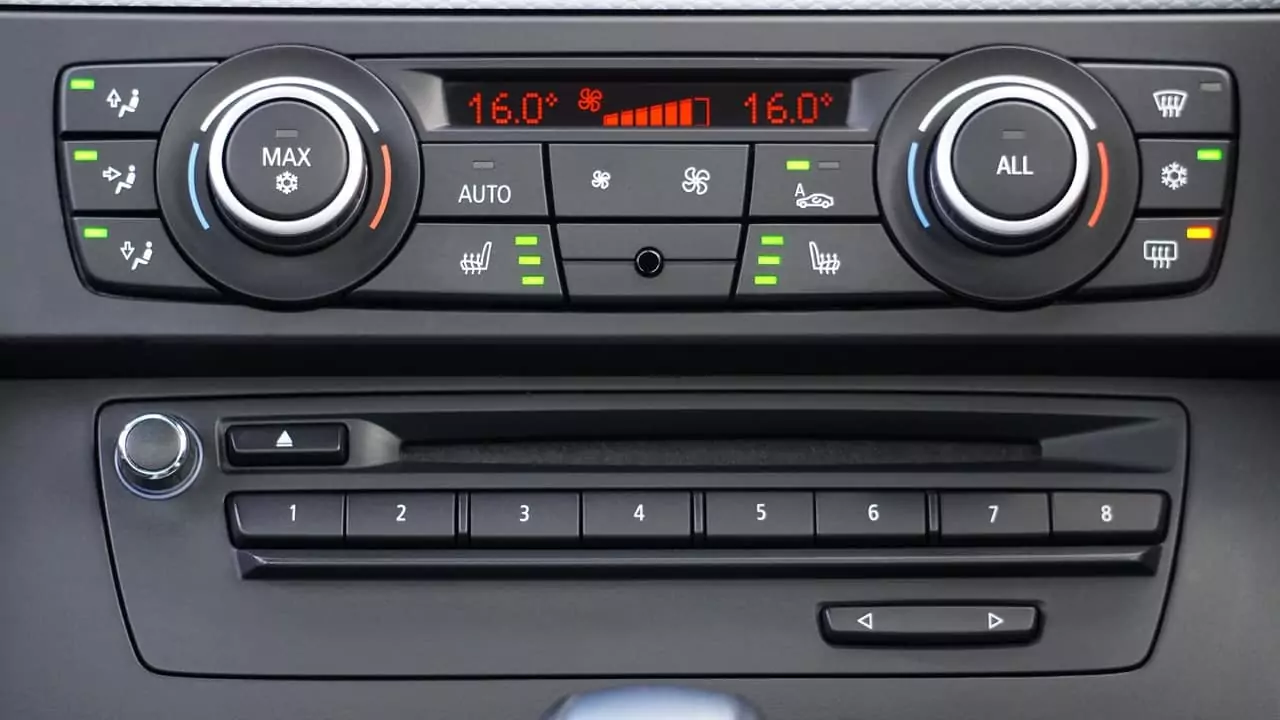 Penyebab dan Solusi AC Mobil Dingin Cuma Sebentar