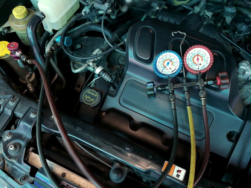 AC Mobil Panas Saat Jalan