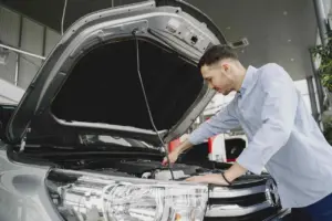Penyebab Mobil Ngempos saat Panas dan Solusinya