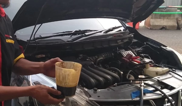 Spesialis Penggantian Darah Mobil Seperti Oli dan Coolant