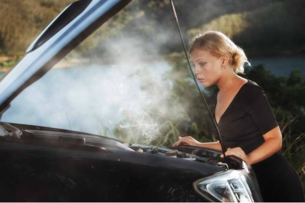 Waspadai Berbagai Penyebab Mobil Overheat yang Wajib Diketahui