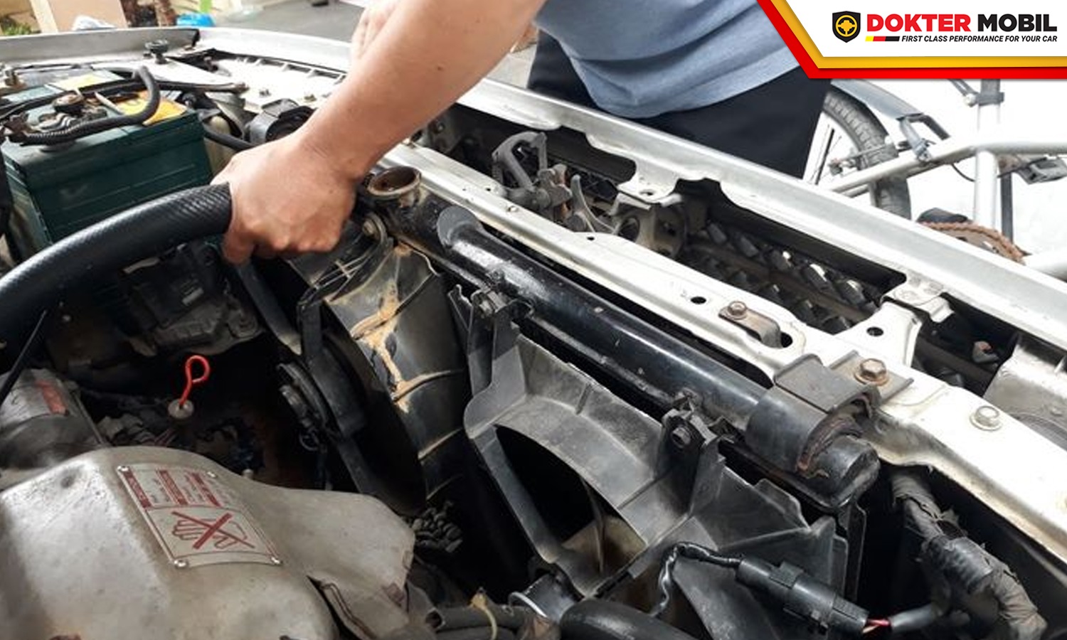 Banyak Orang Yang Abai Karena Kurang Paham Cara Merawat Radiator Mobil Padahal Radiator Sangat Penting untuk Mencegah Overheating
