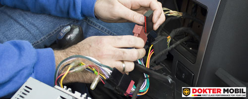 Penyebab Kelistrikan Mobil Mati Total - kabel putus