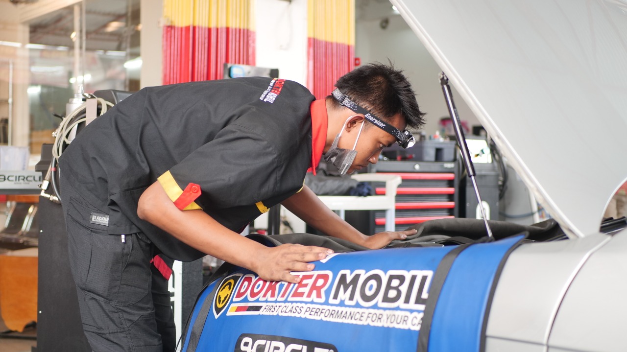 mengganti freon ac mobil
