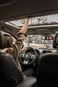 perbedaan service bengkel resmi