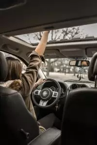 perbedaan service bengkel resmi