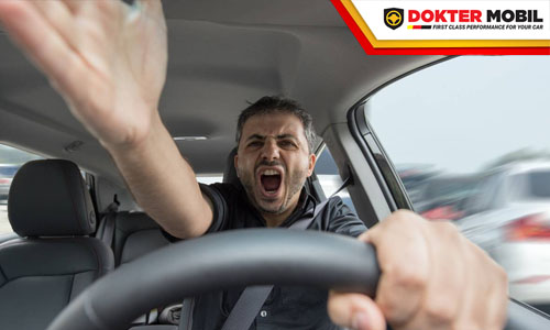 Banyak Faktor Penyebab Tarikan Mobil Berat saat Menekan Pedal Gas