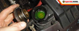 Pengecekan Volume dan Kualitas Coolant
