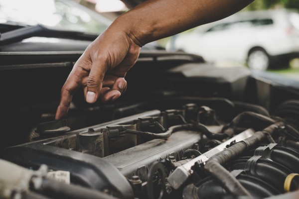 penyebab mesin mobil jebol