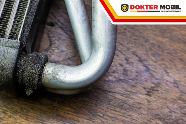 kondensor ac mobil tersumbat