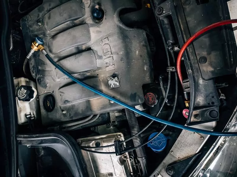 Inilah Tekanan Freon AC Mobil yang Tepat dan Ideal
