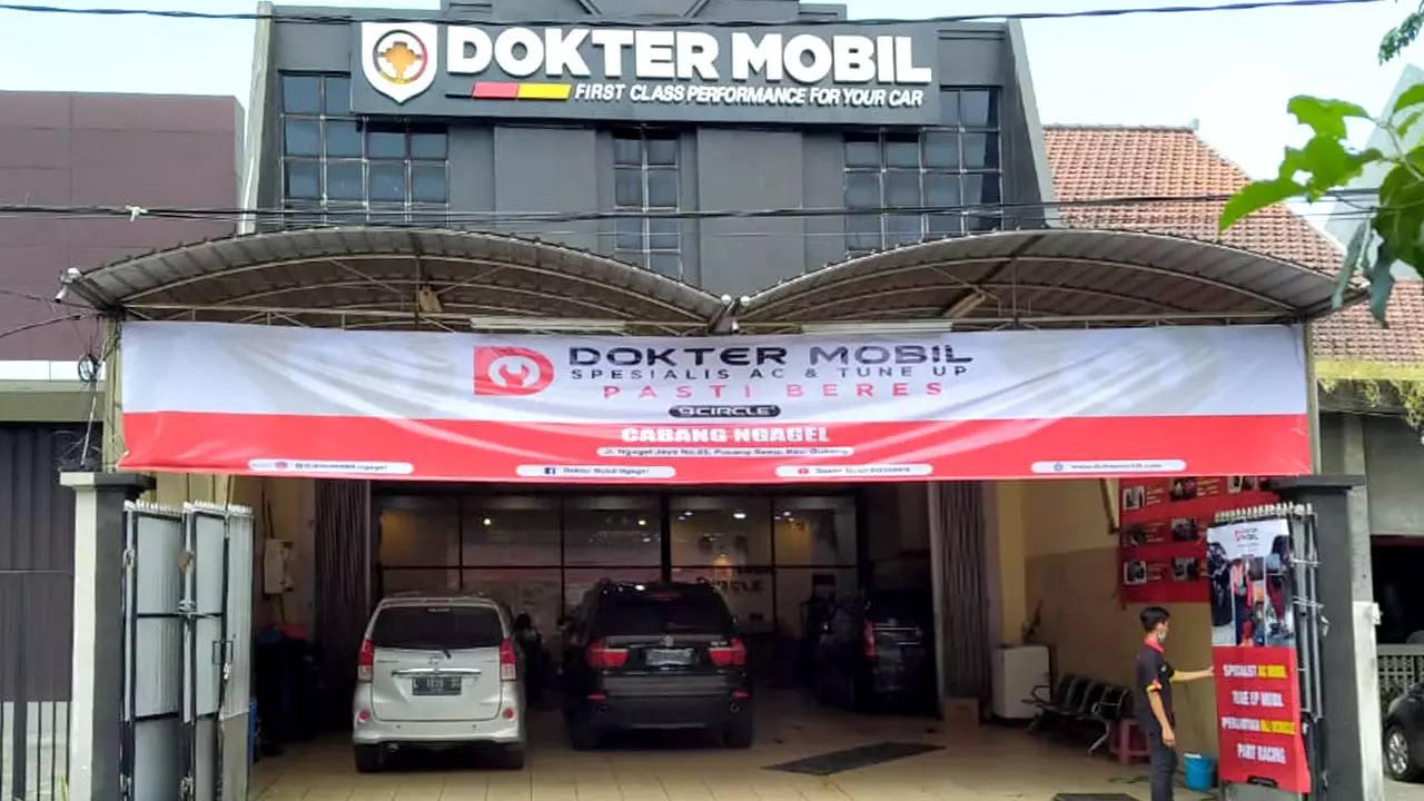 dokter mobil ngagel surabaya