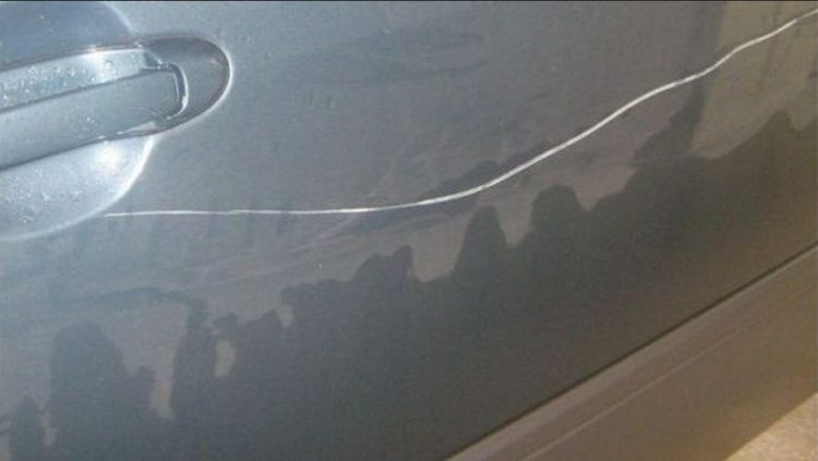 Cara Menghilangkan Baret Mobil
