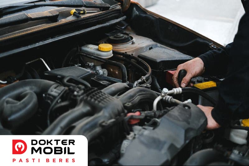 merawat sistem kelistrikan mobil