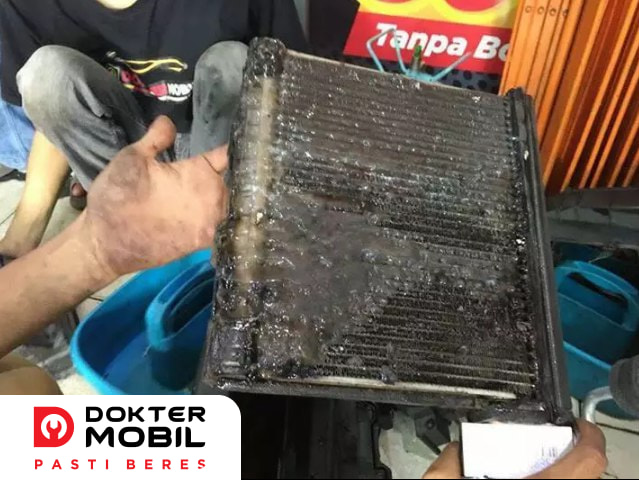 evaporator ac mobil berlendir