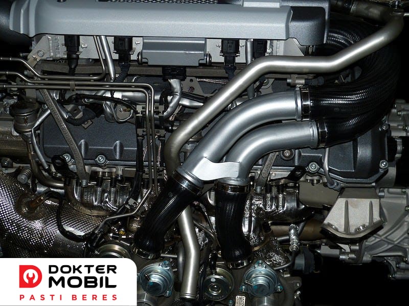 pipa ac mobil berembun