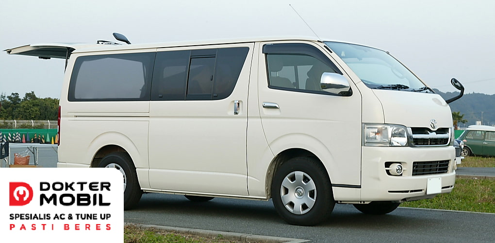 tampilan mobil Hiace
