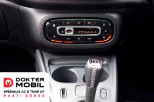 11 Penyebab AC Mobil Hidup Terus