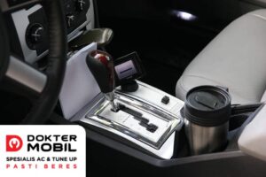 5 Tips Cara Pindah Gigi Mobil Matic saat di Tanjakan