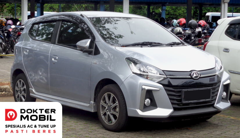 Daftar Kesalahan Mengendarai Mobil Matic yang Tak Boleh Dilakukan