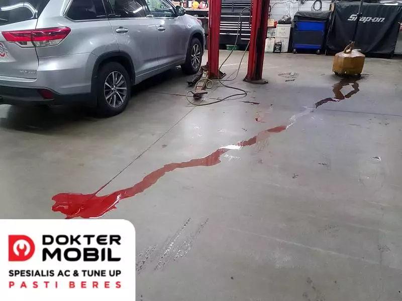 Penyebab dan Solusi Oli Transmisi Mobil Bocor