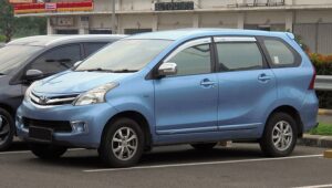 6 Daftar Mobil Bekas yang Harganya Stabil
