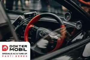 6 Penyebab Setir Mobil Bunyi saat Belok Kanan