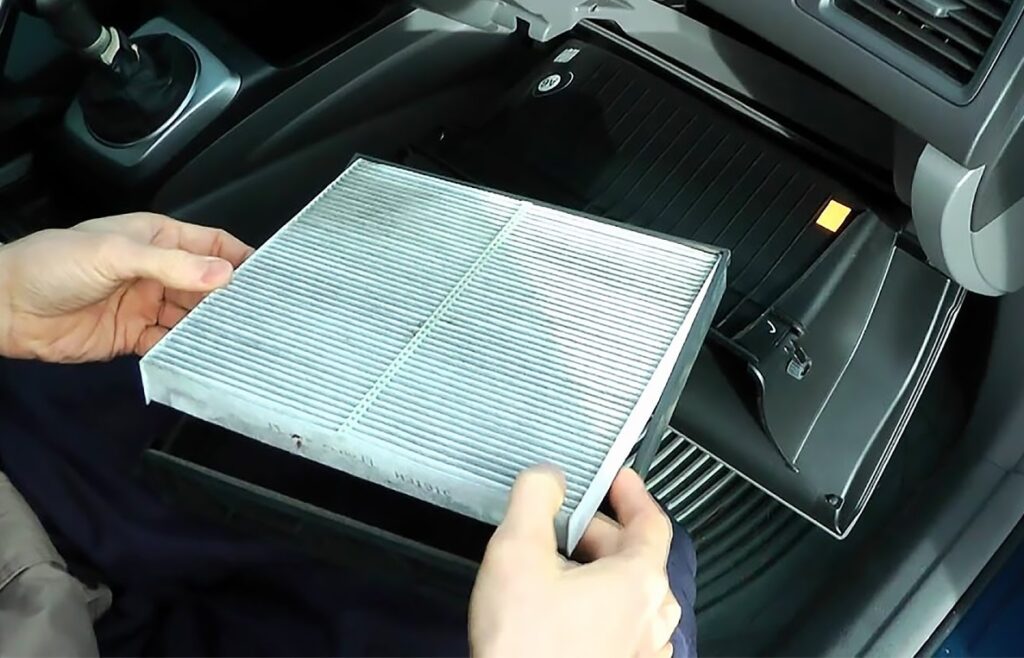 5 Cara Ganti Filter AC Mobil Agya Kotor, Ternyata Mudah!