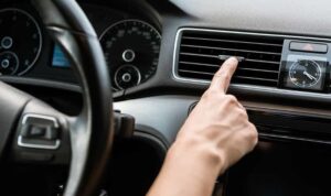 5 Cara Kerja Otomatis AC Mobil, Komponen & Perawatannya
