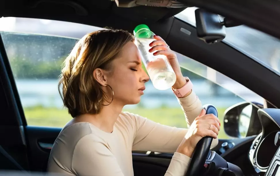 6 Penyebab AC Mobil Ayla Kurang Dingin & Solusi Agar Dingin Lagi
