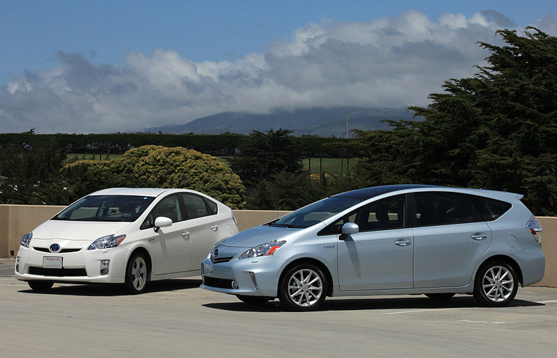 Berbagai Sisi Perbedaan Mobil Hybrid dan Biasa