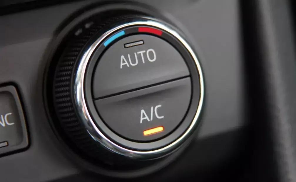 Harga AC Mobil Ayla & Pasang 2023, 1 Jutaan Saja