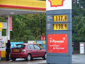 Inilah Keunggulan Shell V Power yang Kini Banyak Dilirik Pengguna Mobil