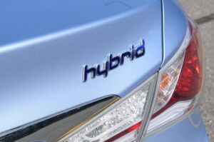 Kelebihan dan Kekurangan Mobil Hybrid yang Wajib Dicek Sebelum Dibeli