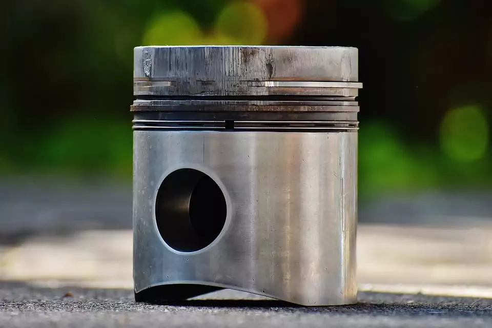 Penyebab Ring Piston Mobil Aus dan Efek Buruk yang Ditimbulkannya