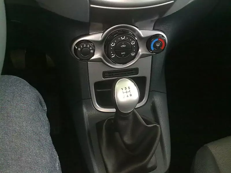 Perlu Waspada, Ini 5 Penyebab AC Mobil Pedih di Mata