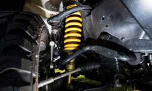4 Cara Mengatasi Suspensi Mobil Keras, Dijamin Empuk Lagi