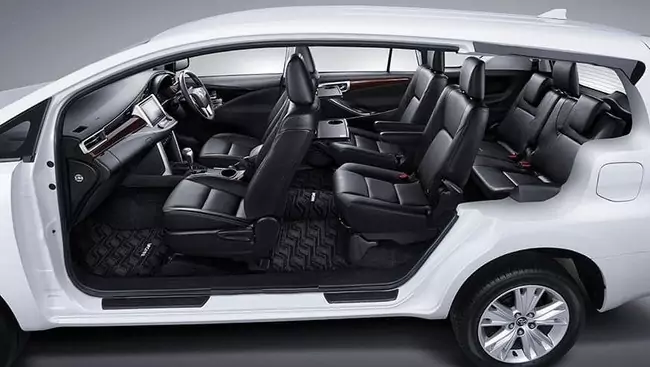 5 Keunggulan Mobil dengan Captain Seat Untuk Mudik Lebaran