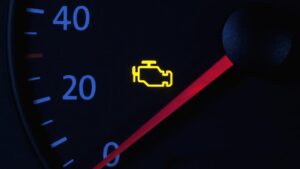 5 Penyebab Lampu Check Engine Mobil Kedap Kedip
