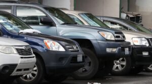8 Tips Membeli Mobil Bekas di Showroom Agar Tidak Mahal