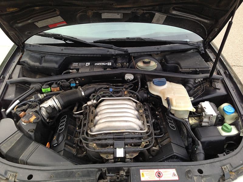Engine Mounting Mobil Rusak
