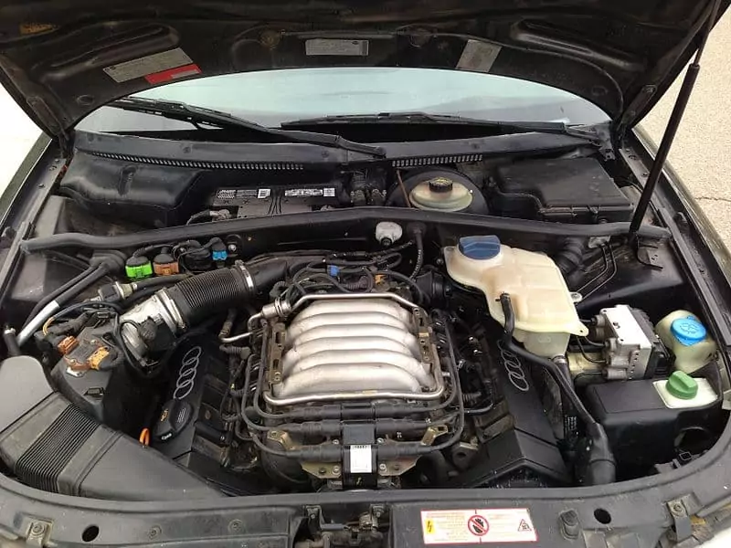 Engine Mounting Mobil Rusak