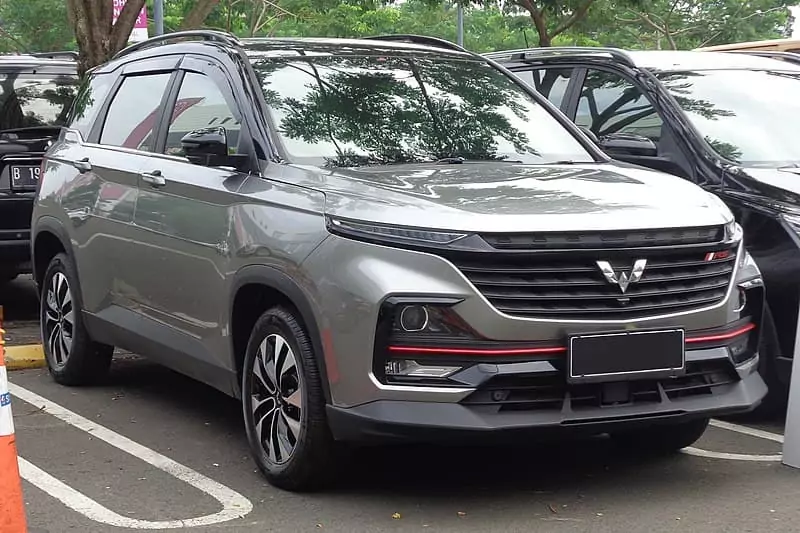 Mobil Wuling Almaz