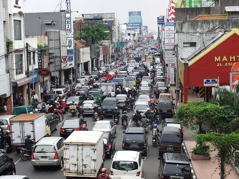 Ternyata Ini 5 Jenis Masalah Mobil yang Sering Kena Macet