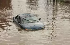 5 Cara Cek Mobil Bekas Banjir yang Teliti & Benar