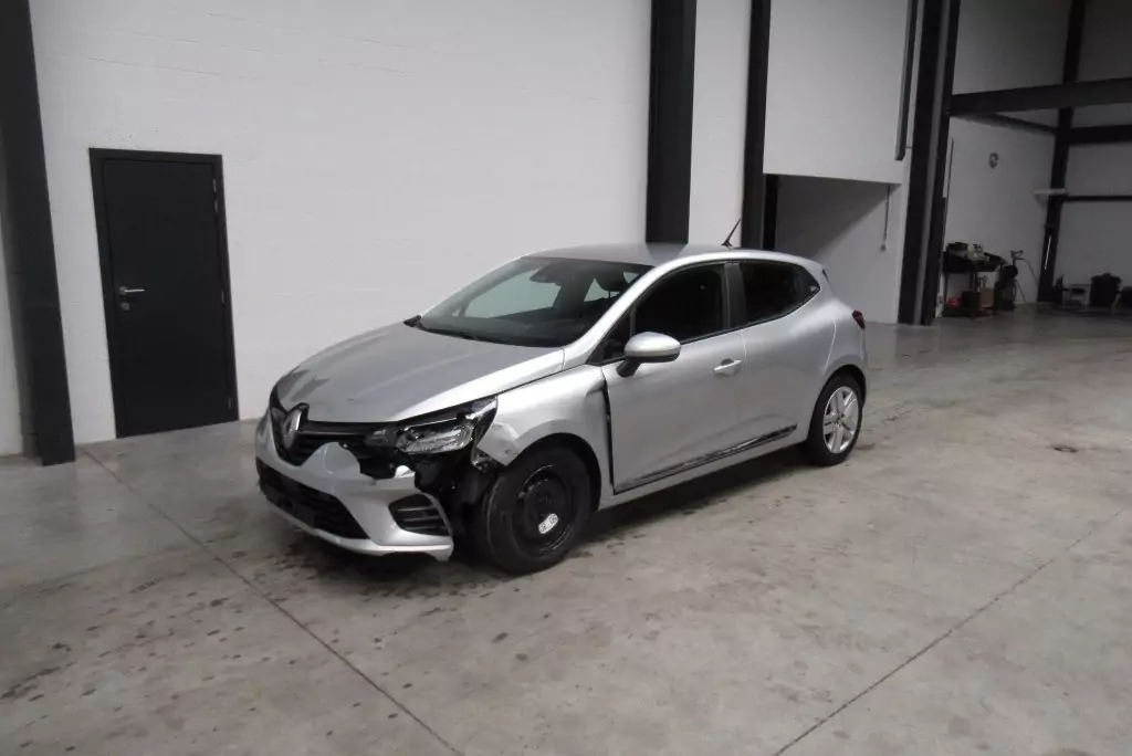 6 Resiko Beli Mobil Bekas Kecelakaan yang Wajib Diketahui